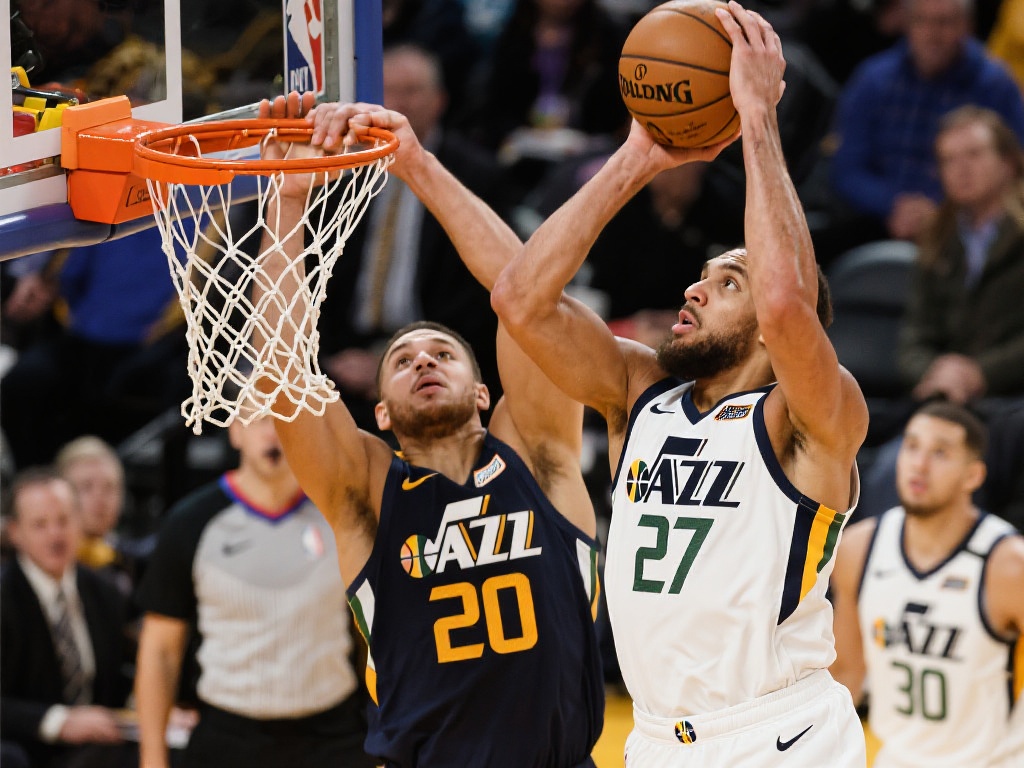 另一个典型案例是与金州勇士一战。全场比赛