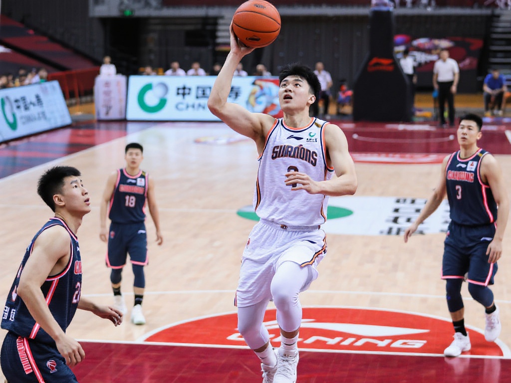 袁照耀全场高效发挥,砍下13分全面数据 袁本场比赛的亮眼表现只是一个缩影,他的高