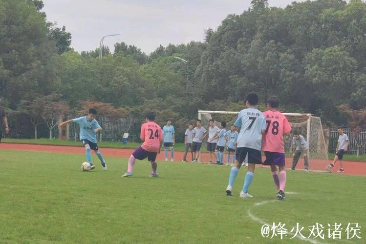 商丘市外国语实验小学举办第八届“校长杯”校园足球赛